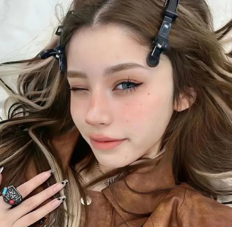 爱，死亡和机器人第一季 封面